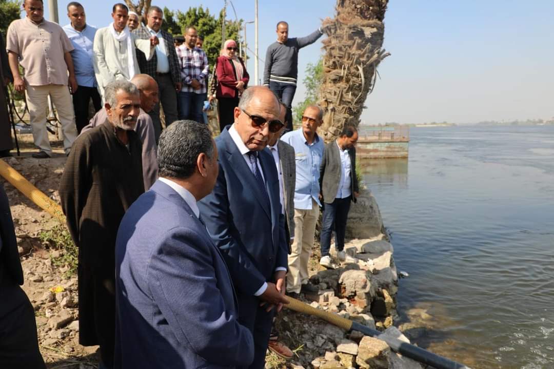 محافظ المنيا يشهد إطلاق زريعة أسماك البلطي النيلي بنهر النيل لتعزيز الثروة السمكية