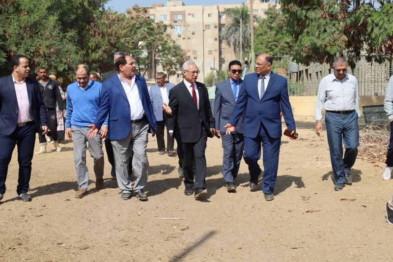 رئيس جامعة المنيا يعلن عن إنشاء مركز لتسويق المنتجات
