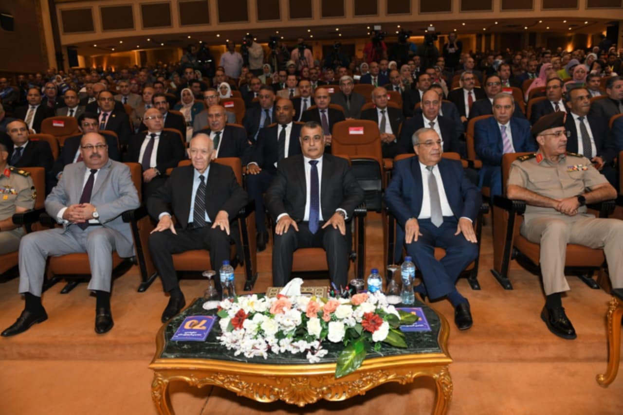 الوزير محمد صلاح الدين يشهد مراسم الإحتفال بعيد الإنتاج الحربى السبعين ويكرم المتميزين
