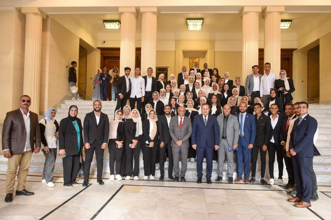 رئيس جامعة الإسكندرية يشهد إطلاق مبادرة 