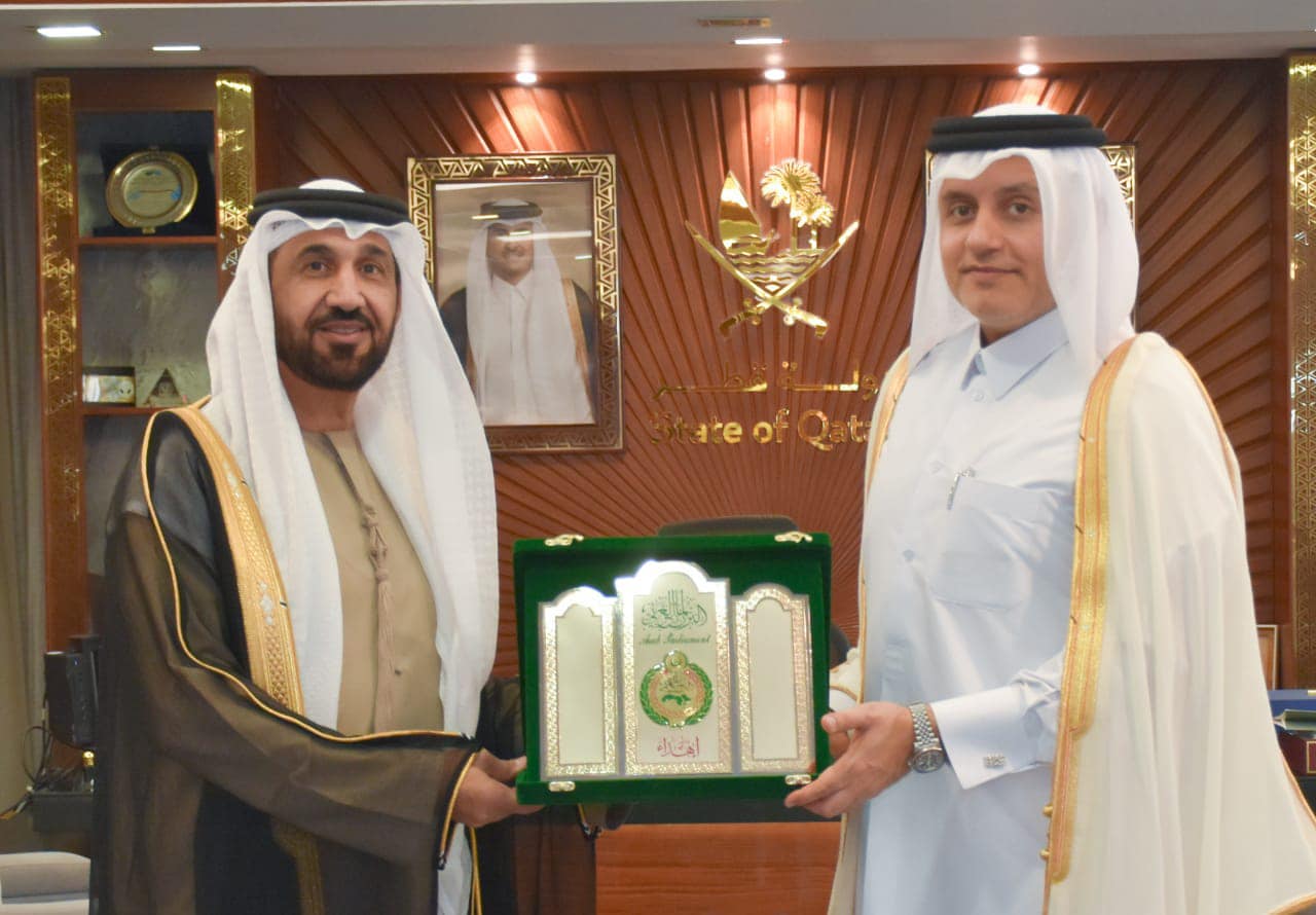 السفير الأنصاري يستقبل رئيس البرلمان العربي لتعزيز التعاون البرلماني بين قطر والدول العربية






