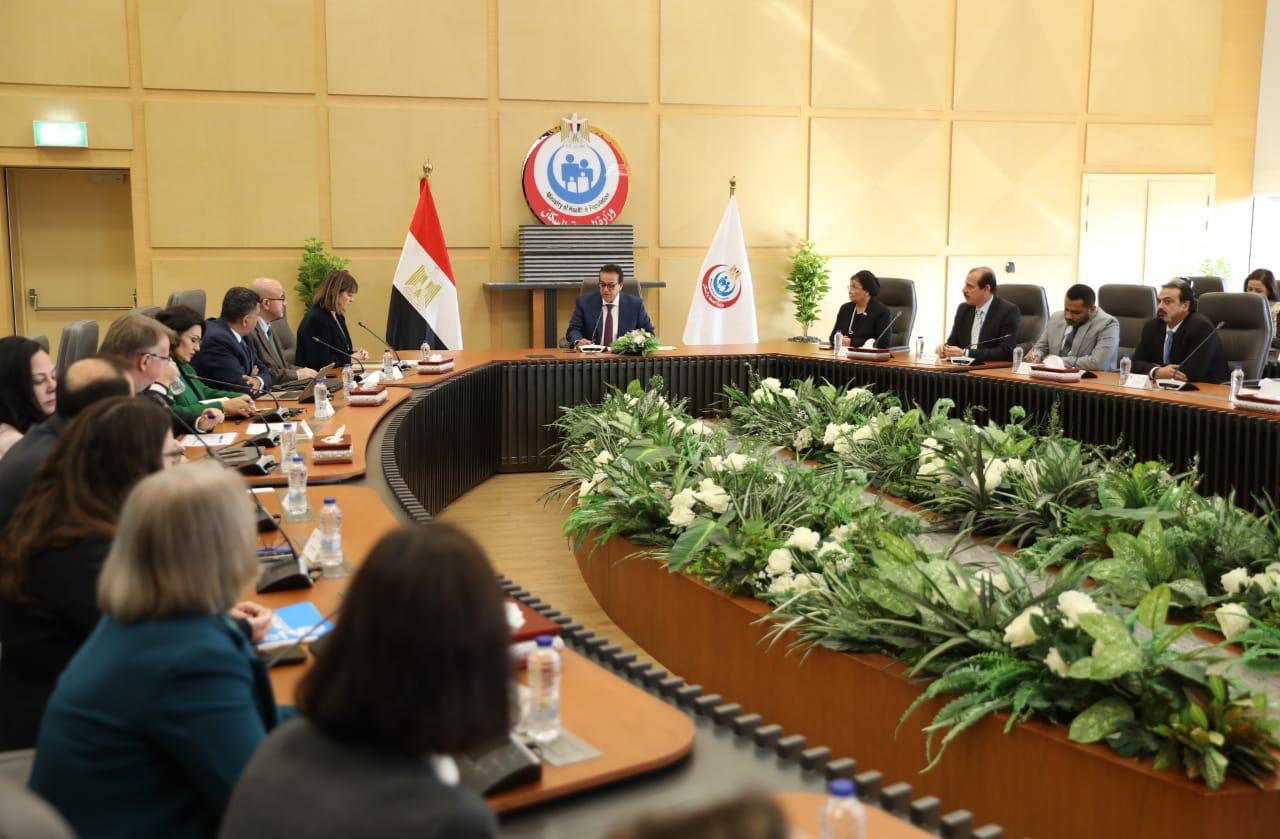 وزير الصحة يترأس اجتماع اللجنة العليا لزراعة الأعضاء ويؤكد على أهمية تطوير المنظومة والرعاية للمرضى