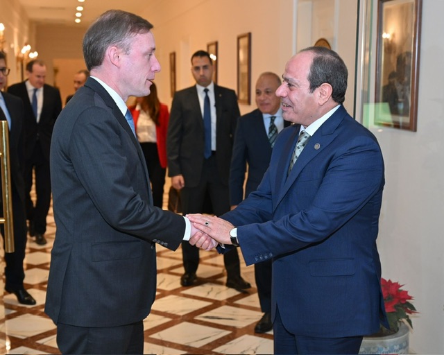 السيسي يبحث مع مستشار الأمن القومي الأمريكي جهود التهدئة الإقليمية والعلاقات الاستراتيجية