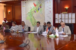 محافظ الأقصر يناقش موقف أعمال منظومة التقنين وإسترداد الأراضى


