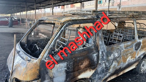 إنقاذ ١٤ مواطنا بعد احتراق ميكروباص يستقلونه بموقف نجع حمادي