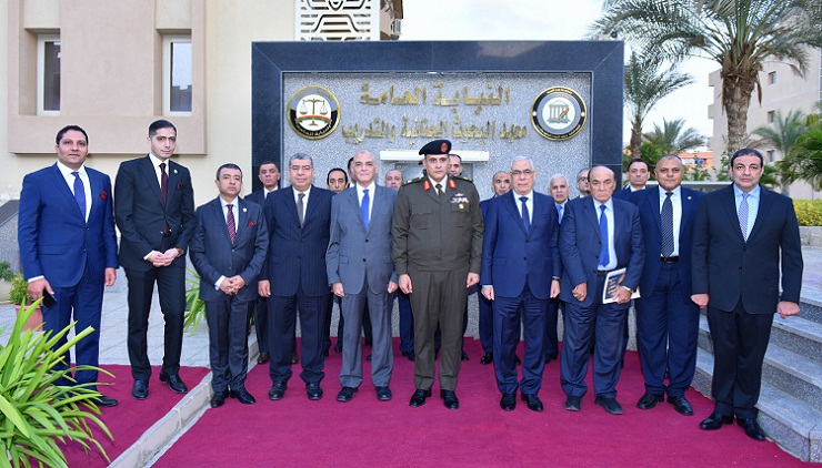 النائب العام يفتتح دورة استراتيجية تنمية القيادة الوطنية لأعضاء النيابة بالتعاون مع الشئون المعنوية 

