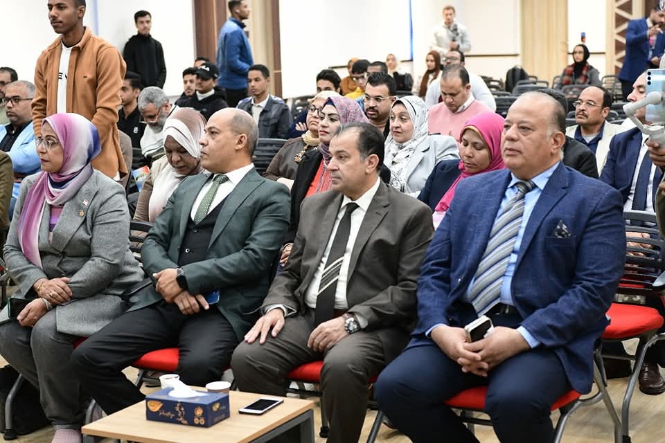 انطلاق فعاليات مؤتمر كريتيفا السنوي لدعم الابتكار وريادة الأعمال بمحافظة قنا

