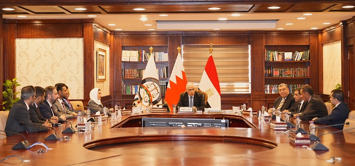 النائب العام يلتقي مدير معهد الدراسات الجنائية القطري ورئيس مفوضية حقوق السجناء بالبحرين

