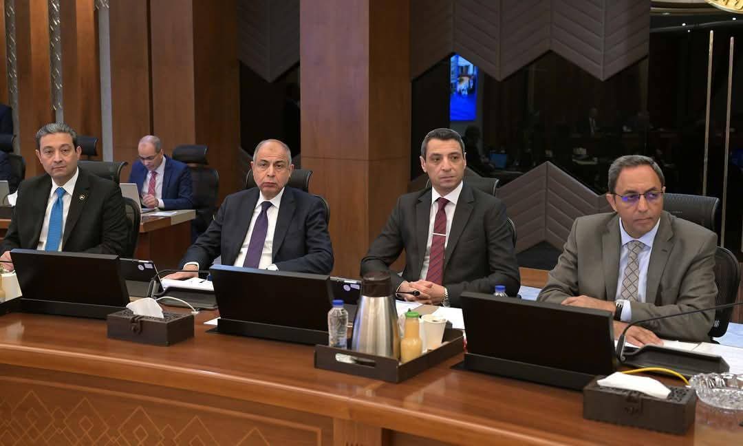 محافظ المنيا يشارك في الاجتماع الرابع لمجلس المحافظين لاستعراض عدد من الملفات المهمة
