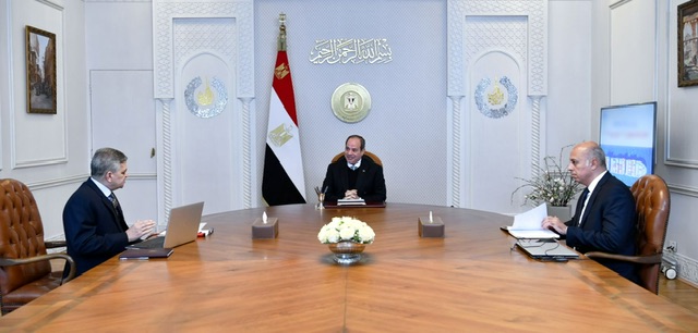 السيسي يوجّه بتطوير قناة السويس وتحديث أسطول الصيد لتعزيز التجارة والاقتصاد القومي