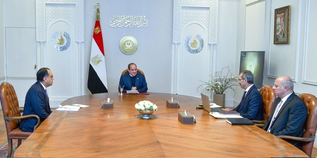 السيسي يوجه بتعزيز التحول الرقمي ودعم الذكاء الاصطناعي لجعل مصر مركزًا إقليميًا للتكنولوجيا