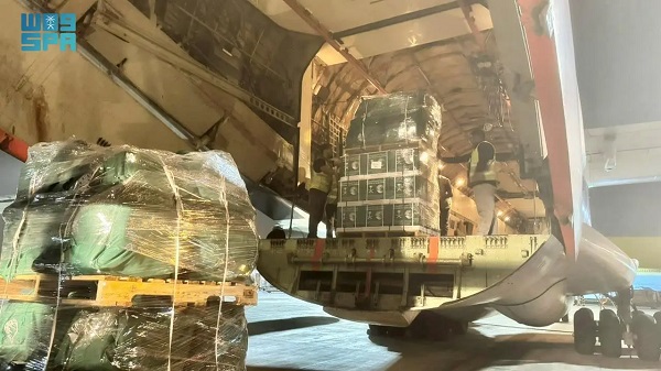 الجسر الجوي الإغاثي السعودي إلى لبنان يتواصل بمغادرة الطائرة الإغاثية الـ 27

