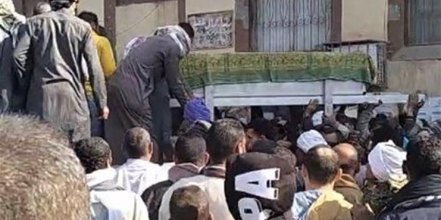 مصرع 5 أشخاص من قرية واحدة في انقلاب سيارة بترعة ببني سويف