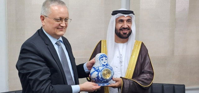 رئيس البرلمان العربي يبحث تعزيز التعاون مع سفير روسيا بالقاهرة