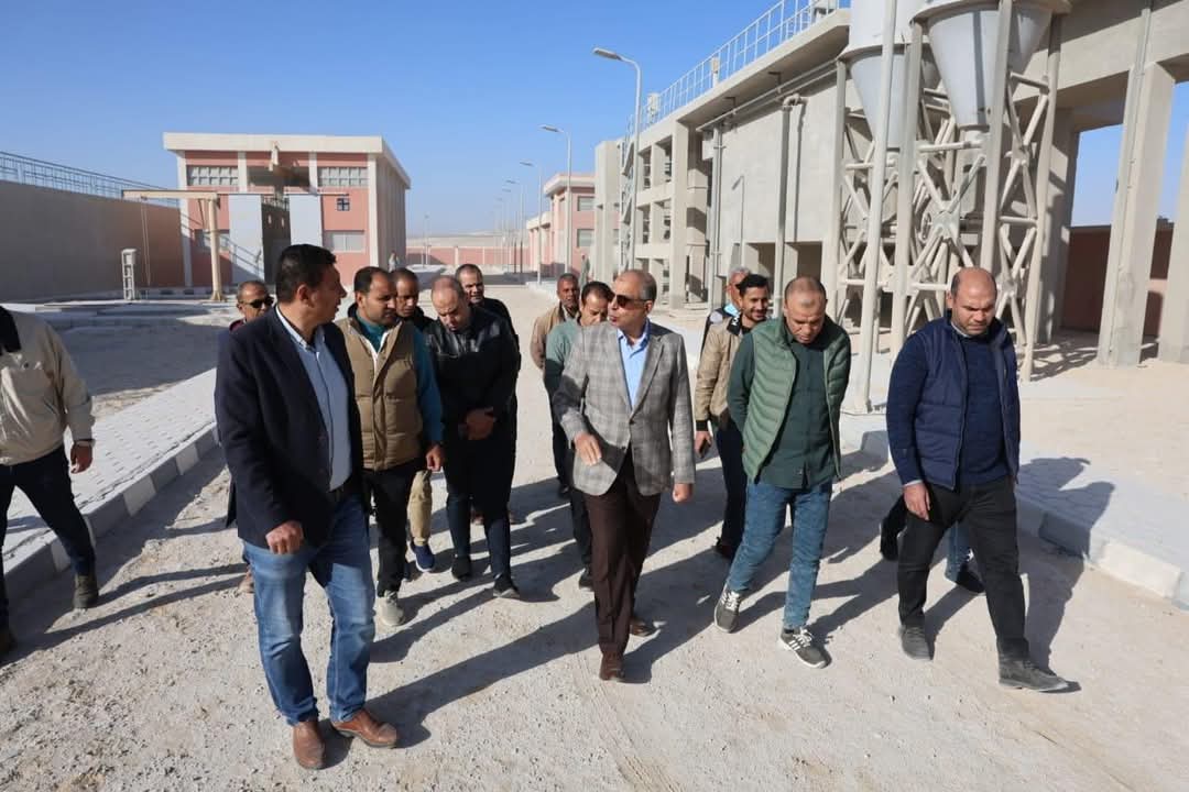 محافظ المنيا يتفقد محطة صرف جبل الطير بسمالوط