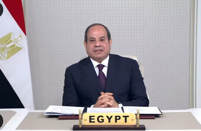 الرئيس السيسي يترأس أعمال قمة لجنة رؤساء دول وحكومات 