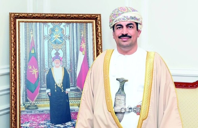 وزير الإعلام بسلطنة عُمان : الثقافة والهوية أصلانِ من أصول بناء الدولة