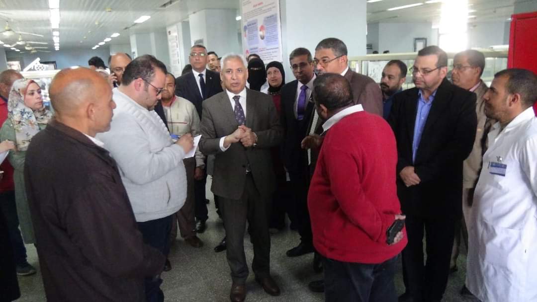 رئيس جامعة المنيا يفتتح ٢٥ وحدة أسنان جديدة كمرحلة أولى  بمستشفى طب الاسنان 