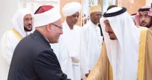 المفتي  يهنئ خادم الحرمين وولي العهد والشعب السعودي بذكرى تأسيس المملكة