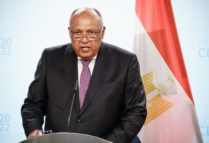 شكري يتوجه إلى جنيف لمشاركة في أعمال الشق العالي لمجلس حقوق الإنسان ومؤتمر نزع السلاح