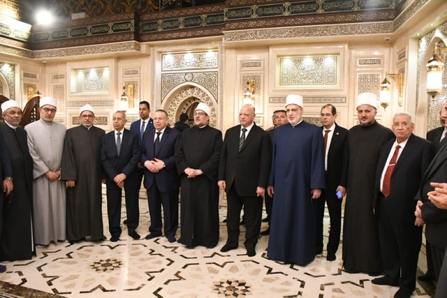 نقيب الأشراف يهنئ الرئيس السيسي والشعب المصري بليلة النصف من شعبان