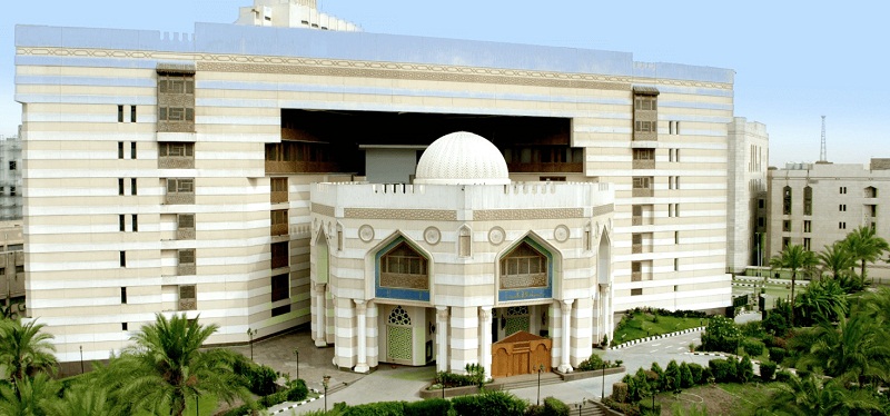 بيت الزكاة والصدقات يتلقى تبرعا ماليا و30 ألف كرتونة مواد غذائية لصالح غزة


