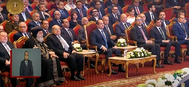 الرئيس السيسي يشاهد فيلم 