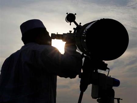 أول دولة تعلن شهر رمضان بعد غدِ الثلاثاء 