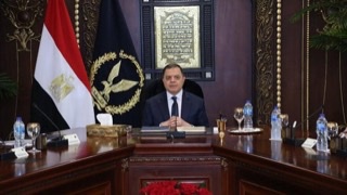 وزير الداخلية يهنئ وزير الدفاع ورئيس أركان القوات المسلحة بمناسبة الاحتفال بيوم الشهيد