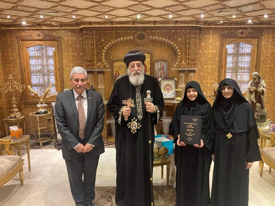  البابا تواضروس يستقبل رئيسة دير 