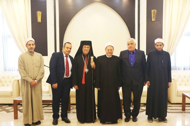 مفتي الجمهورية يستقبل وفدًا رفيع من كنيستي المارونية والأرمن الكاثوليك للتهنئة بعيد الفطر