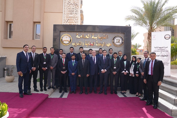 النيابة العامة تستقبل وفدًا رفيع المستوى من قادة وأعضاء هيئة الادعاء العام بسلطنة عمان

