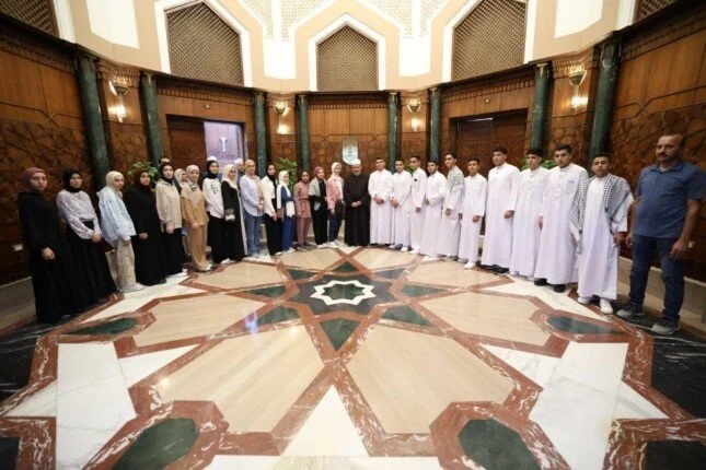 شيخ الأزهر لـ طلاب غزة: علّمتم العالم الصمود والمثابرة

