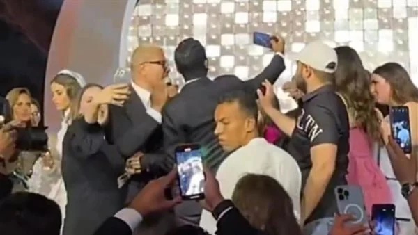 30 يوليو أولى جلسات محاكمة عمرو دياب بتهمة صفع شاب

