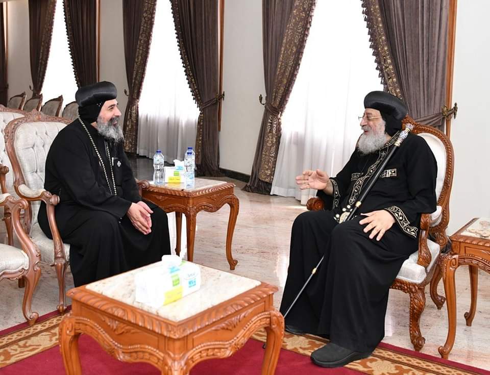 البابا تواضروس يستقبل الأسقف العام للمحلة الكبرى بالمقر البابوي