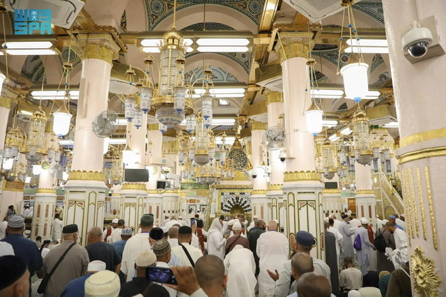 أكثر من مليون و400 ألف زائر للروضة الشريفة منذ بداية ذي القعدة وحتى 14 ذي الحجة