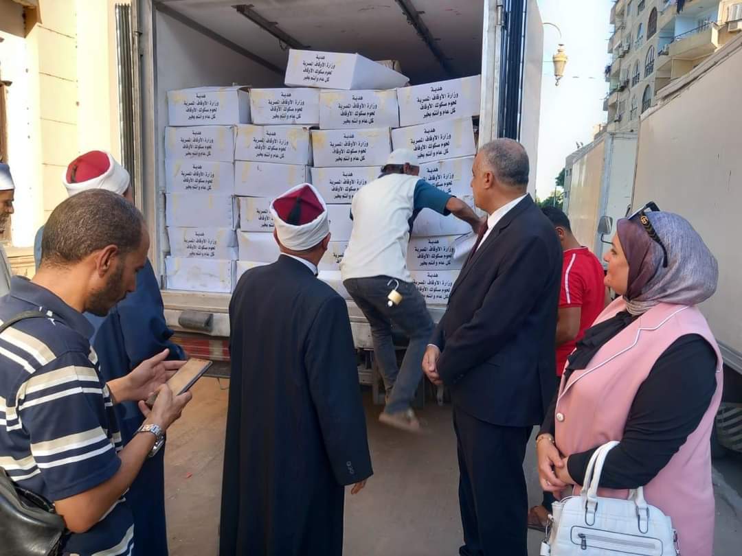 توزيع 2 طن دفعة أولى من لحوم صكوك أضاحي الأوقاف على الأسر الأولى بالرعاية بالمنيا