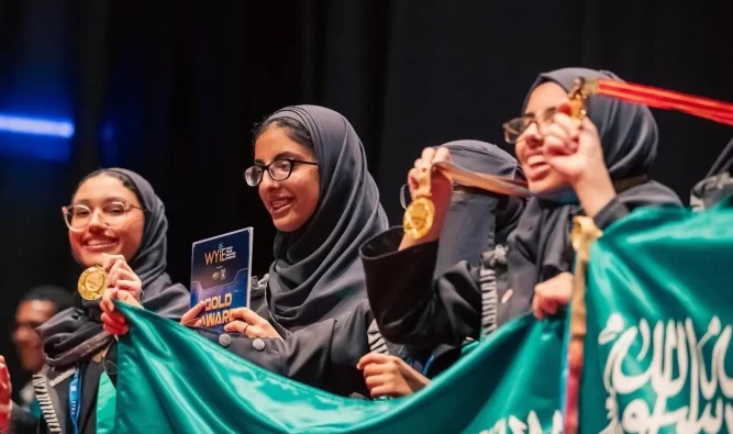  فريق طلابي من جامعة الملك فهد يفوز بالمركز الأول عالمياً في المسابقة الدولية للطائرات بدون طيّار 