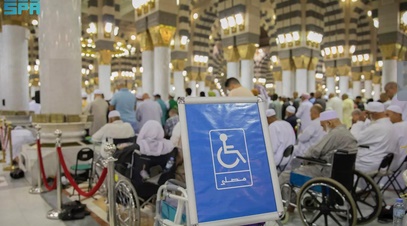 مصليات وغرفة خاصة بالصم وعربات تنقل لخدمة كبار السن وذوي الإعاقة في المسجد النبوي