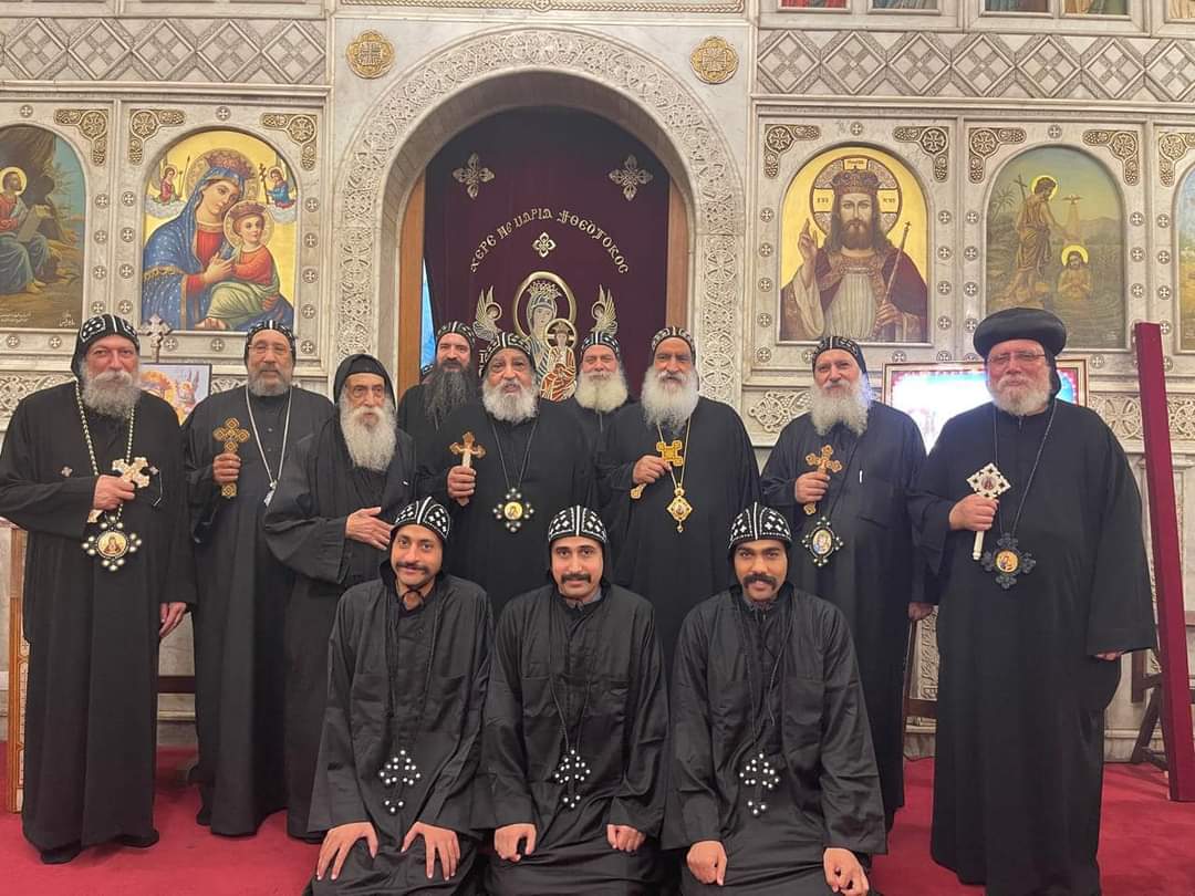 بحضور ٦ أساقفة .. سيامة ٣ رهبان جدد لدير الشهيد مار مينا بمريوط