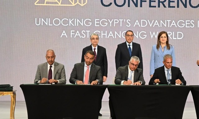 مدبولي يشهد توقيع 4 اتفاقيات بمجال الأمونيا الخضراء مع المطورين الأوروبيين بـ 33 مليار دولار