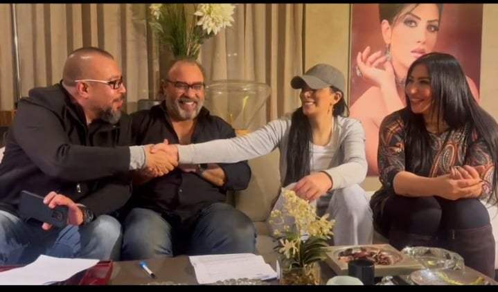 حوريه فرغلى تدخل المدرسه 