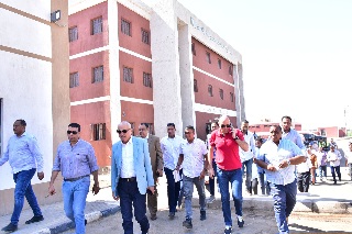 جولة تفقدية لمحافظ الأقصر الجديد بمدينة 