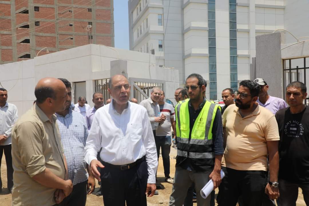 محافظ المنيا يزف بشرى لاهالي مركز العدوة : الانتهاء قريبا من توصيل الغاز الطبيعى للمركز بأكمله