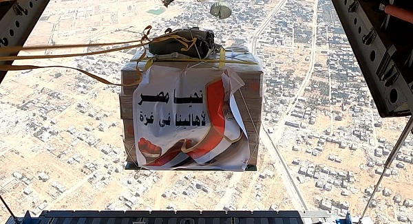 مصر تواصل جهودها فى تقديم المساعدات الإنسانية ومواد الإغاثة العاجلة لسكان قطاع غزة