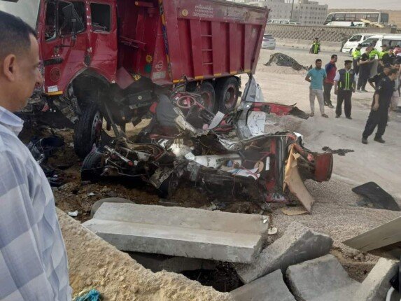 مصرع  3 أشخاص وإصابة 2  أخرين فى حادث تصادم تصادم على الطرريق الدائرى

