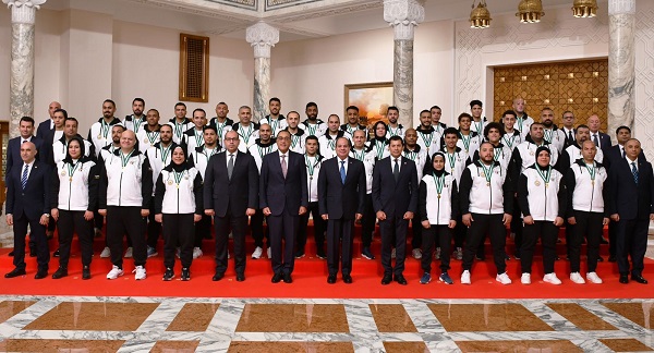 السيسي يكرم اللاعبين والمدربين الحاصلين على ميداليات ذهبية ببطولة الألعاب الأفريقية