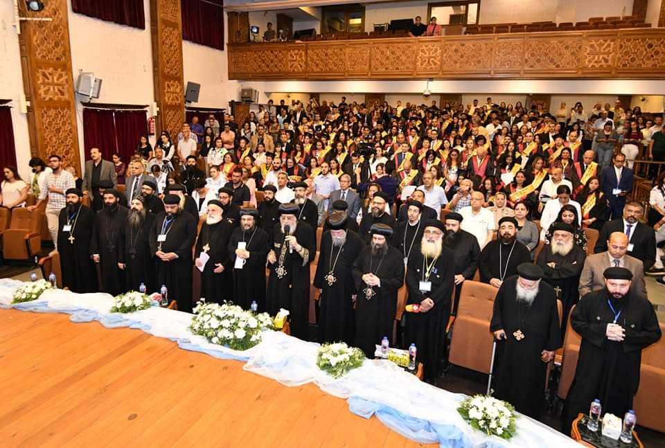البابا تواضروس يشهد احتفالية تخريج الدفعة الأولى من دبلومة العلوم الكتابية بالإسكندرية