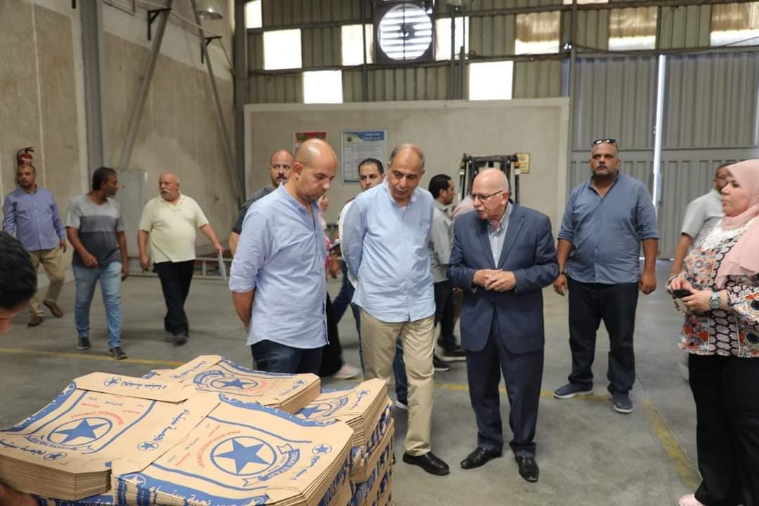 محافظ المنيا يتفقد عددا من المصانع  ويؤكد : الدعم لا محدود والمساندة علي كافة المستويات للمستثمر الجاد