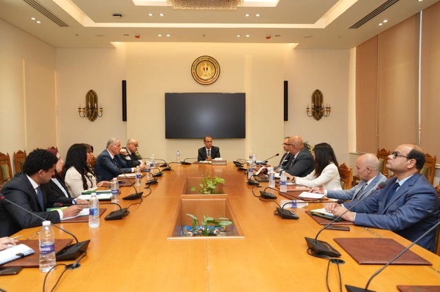 عبدالعاطي يجتمع بقيادات وأعضاء قطاع حقوق الإنسان والأمانة الفنية للجنة العليا لحقوق الإنسان